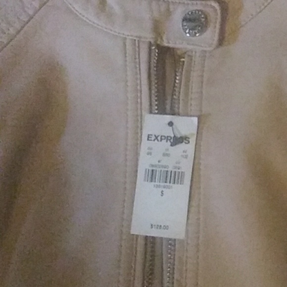 Blazer - Picture 2 of 3